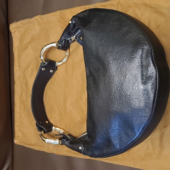 Gently worn Excellent condition 100% Authentic Gucci Handbag All leather - Picture 3 of 11